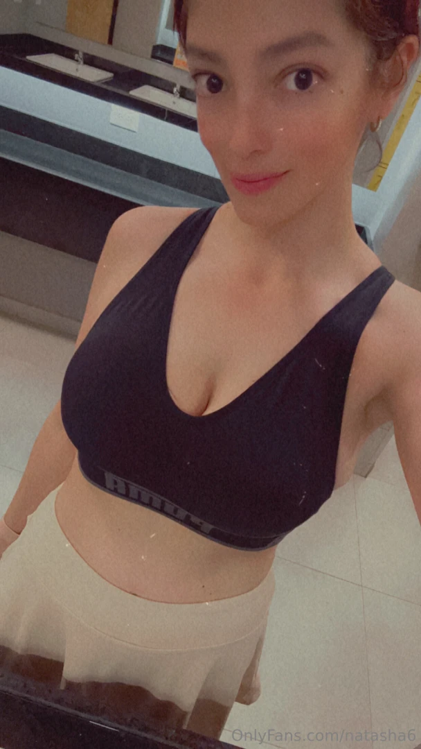 J ai fais une vid o tr s coquine dans la salle de sport envoie un part 1 