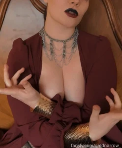 1 early peak at some cosplay content with elena lt 3 who doesn t love part 2