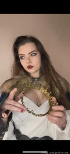 Playing with new cosplay ideas or a new excuse for eyeliner sharper part 1