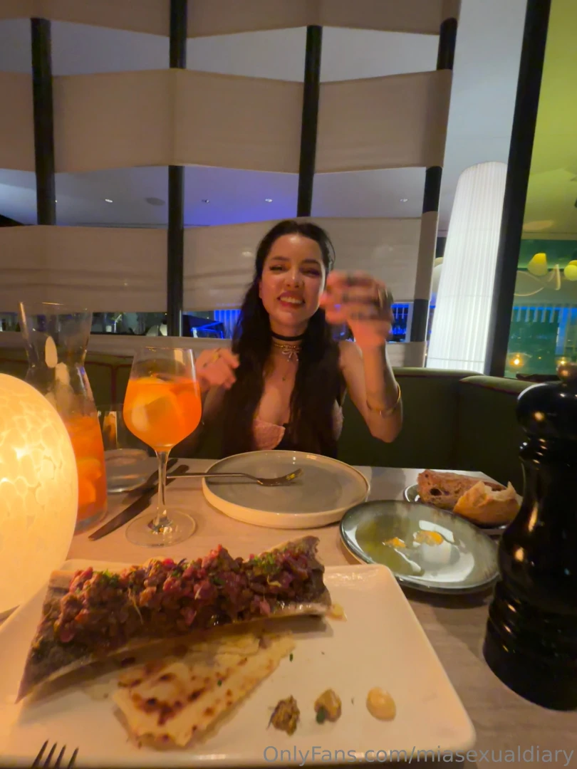 Feed your body inspire your soul be kind i love sangria de cava 