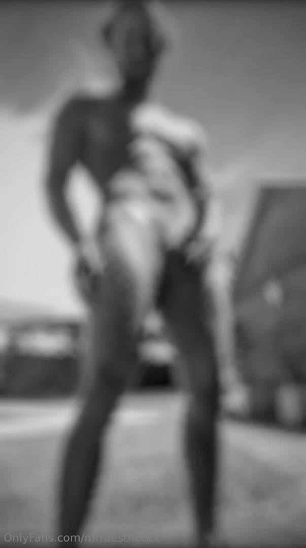 Sunbathing and cumming in the pool 