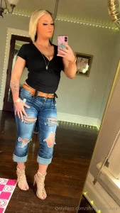 Hot ppvs in your inbox if you already saw them drop a comment let ppl