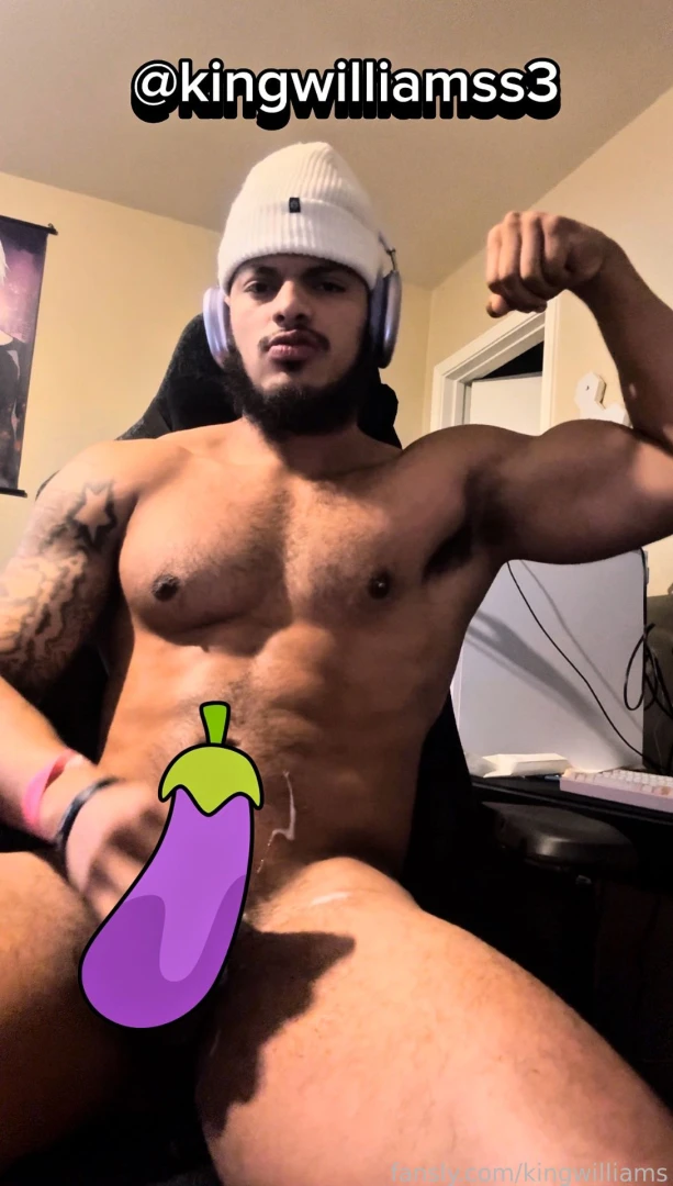 King flexed and drains his sack in this masterpiece fyp dick cum 