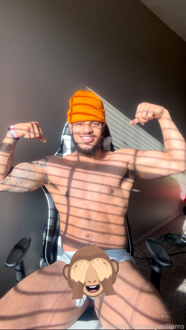 King morning flex video fyp flex muscle 