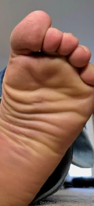 The wrinkles the ridges the toe prints