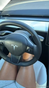 Sunshine amp tan legs