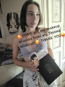 Check out my throne wishlist i need these things to make yall better