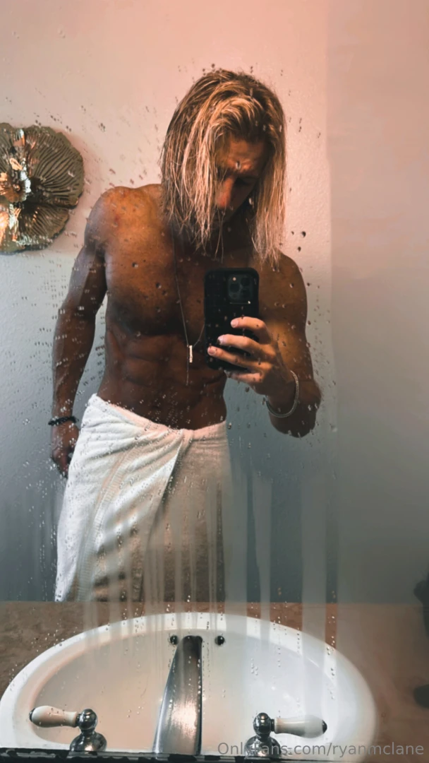 Answering all dms today 