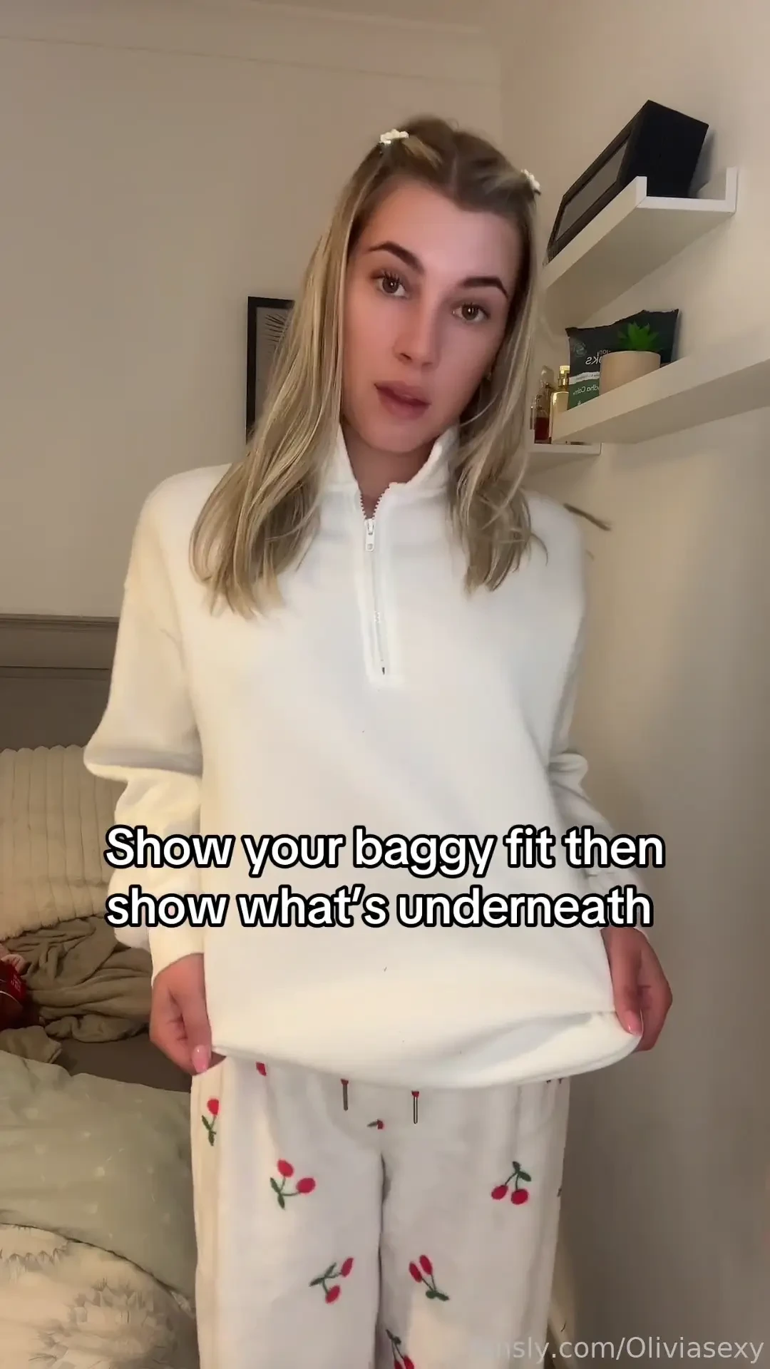 I can hide a whole lot in baggy clothes ass gym leggings petite young 
