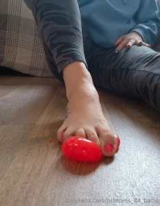 And squish this is going to be your balls soon squish balls feet