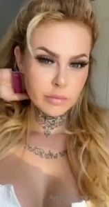 Go join thefemalebossofficial on the fun side over 1000 videos amp