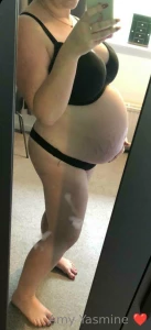 Do you love a pregnant slut fuck me breed me and get me pregnant all