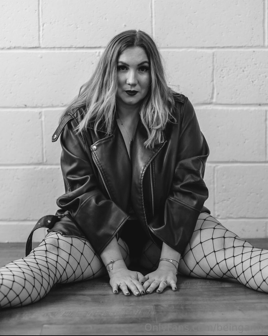 New content drop over here being_amy if you like fishnets and heels 