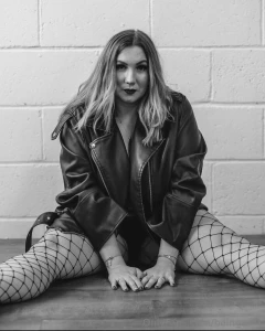 New content drop over here being_amy if you like fishnets and heels