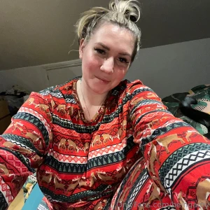 It s still ok to wear xmas pjs right