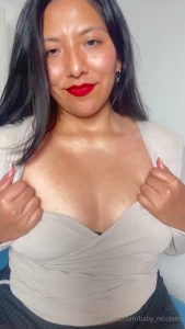 I want your to take off my shirt and do what u know what makes me