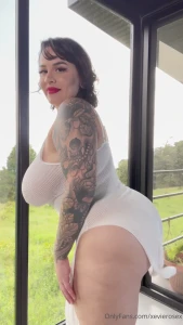 Can this booty twerk on your face