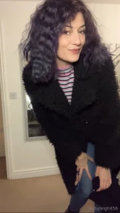 Heading to the cinema for the evening freebie with the frizziest hair part 1