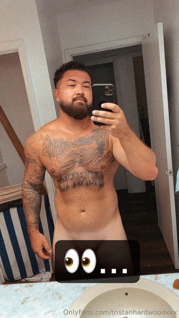 Pre shower pic for your eyes 