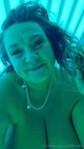Happy friday m loves i m live streaming tonight with another sexy lady