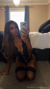 Tell me babe what would you do first if i was lying here in front of