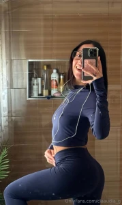 Ma ana tenemos live solo para vips voy a hacer una sesi n de