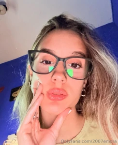 Do my lips look too much i didn t mean to pout