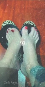 My feet are ready to be worshipped