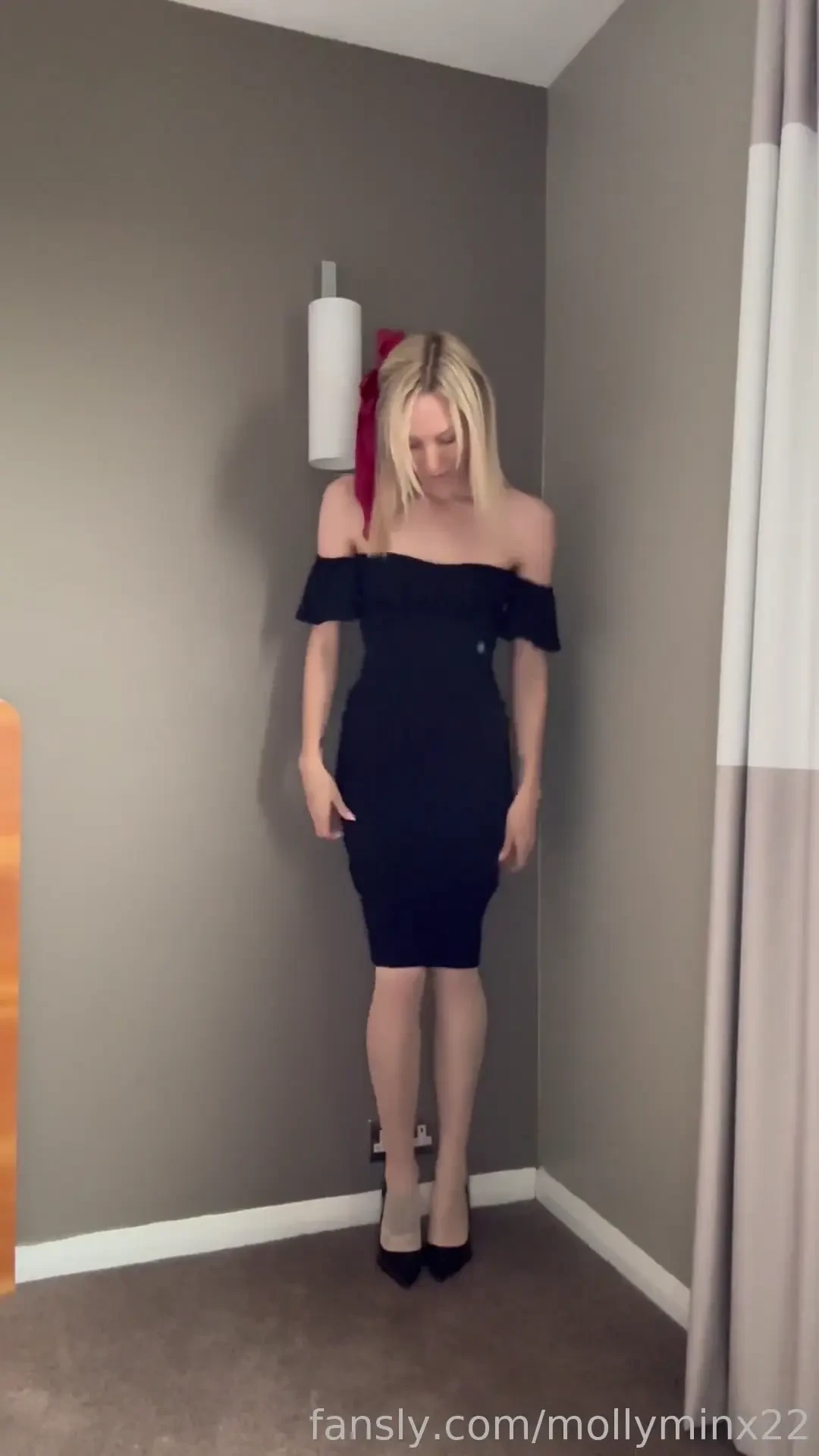 Classy fyp tight dress heels blonde funsized 