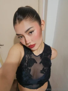 Hai mai baciato una bella cinese sotto una pagoda illuminata dalla