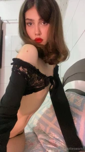 Morning cutie talk to me