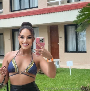 Come play with me for a while