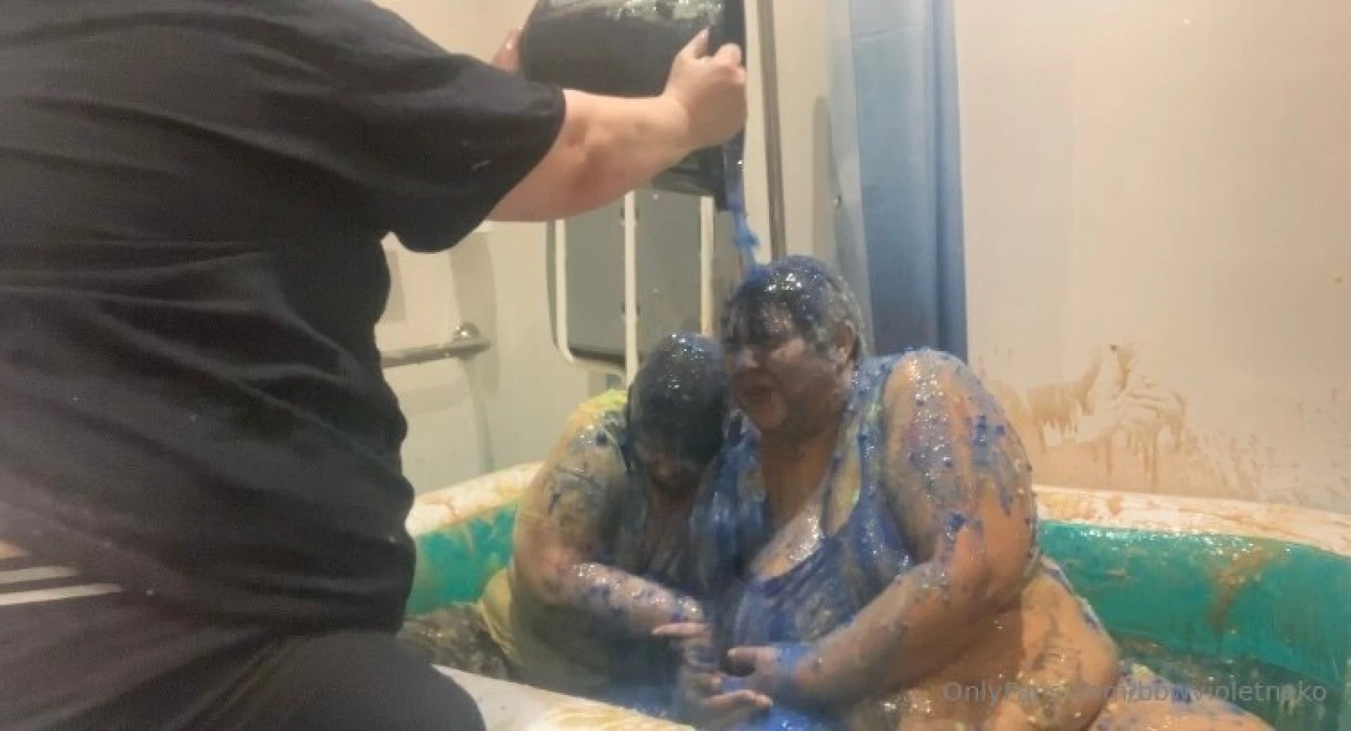 At 1pm a very messy wam video of myself and u460908810 goes live on my part 11 