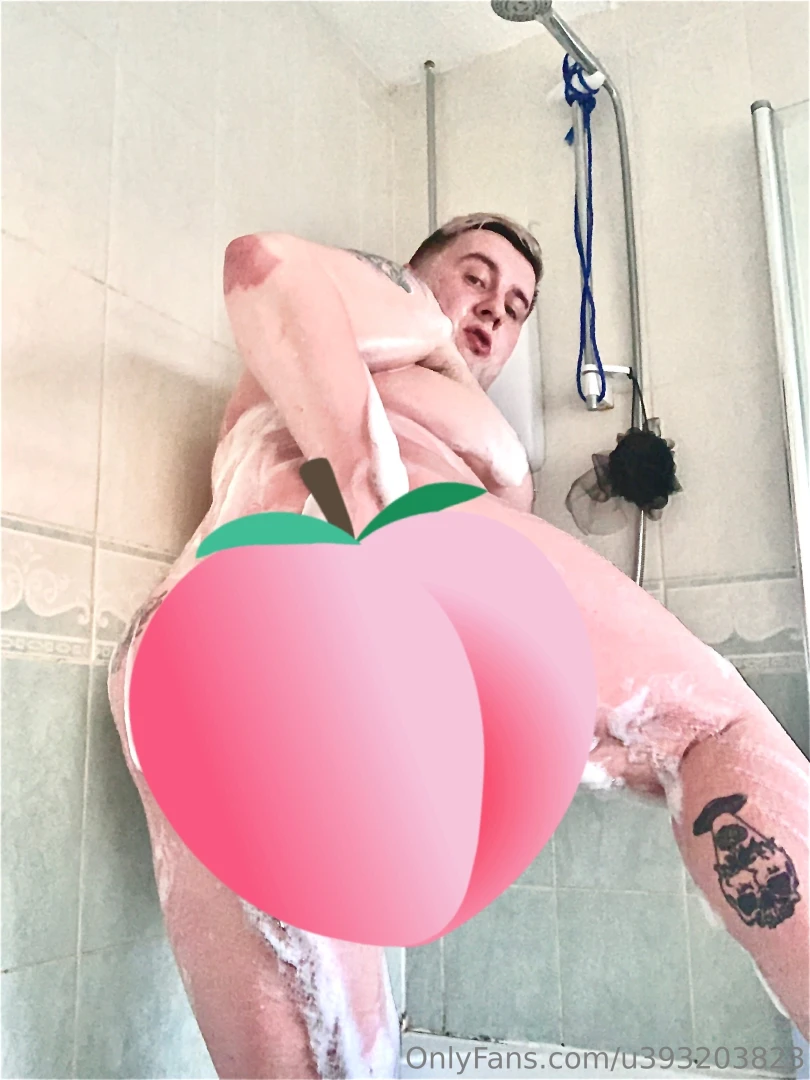 Can you tell the hot water makes me horny and cock hungry 