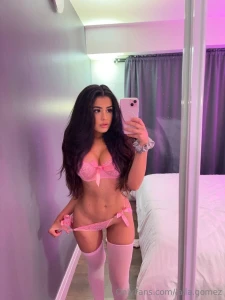 Come squeeze my cheeks