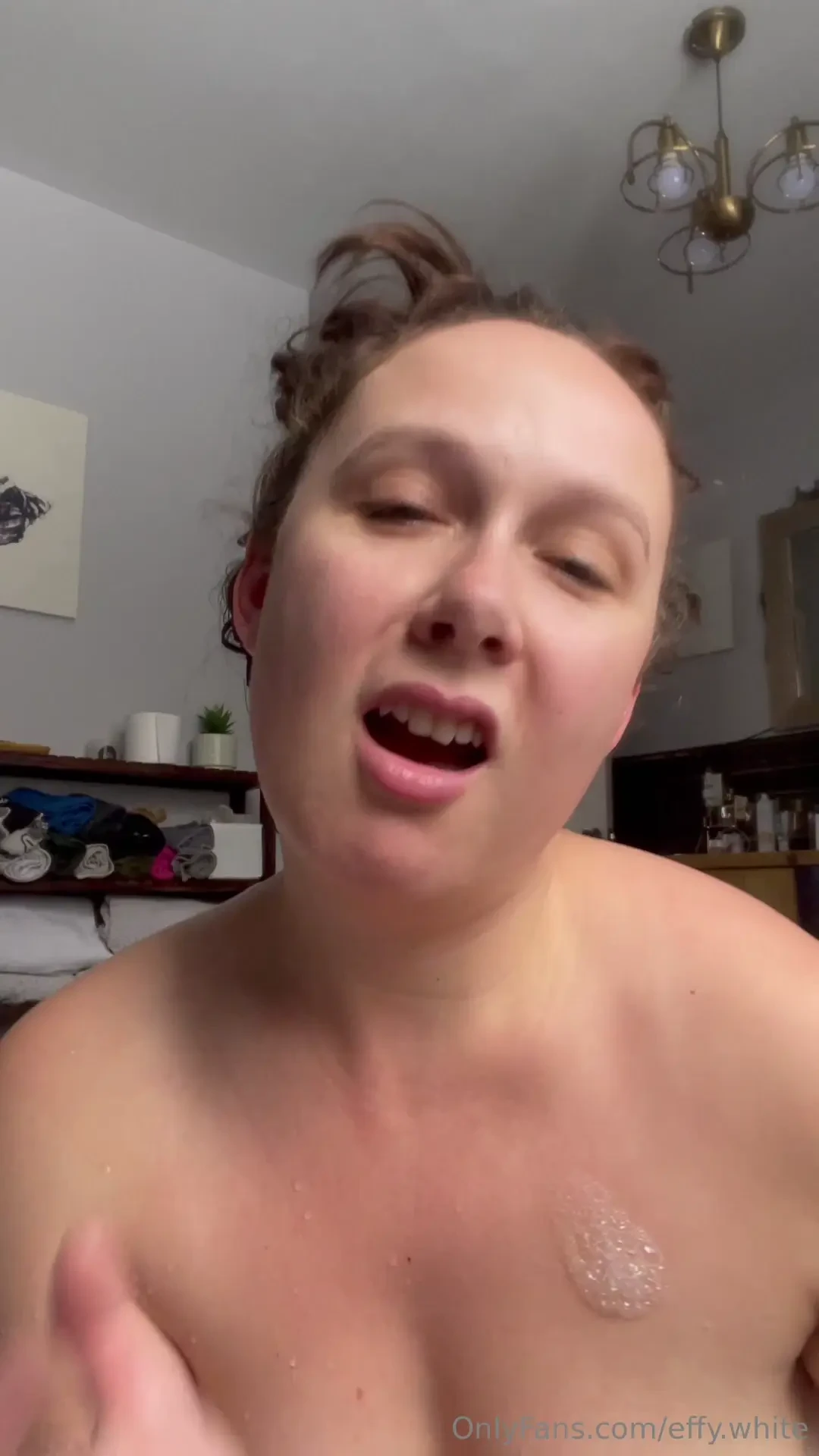 Regarde tes message j ai fais un petit vid o dans le bain 