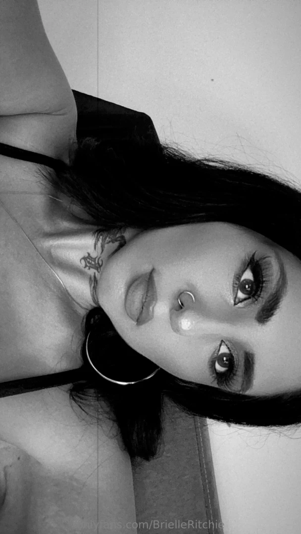 Hellurrrrrr going live friday 