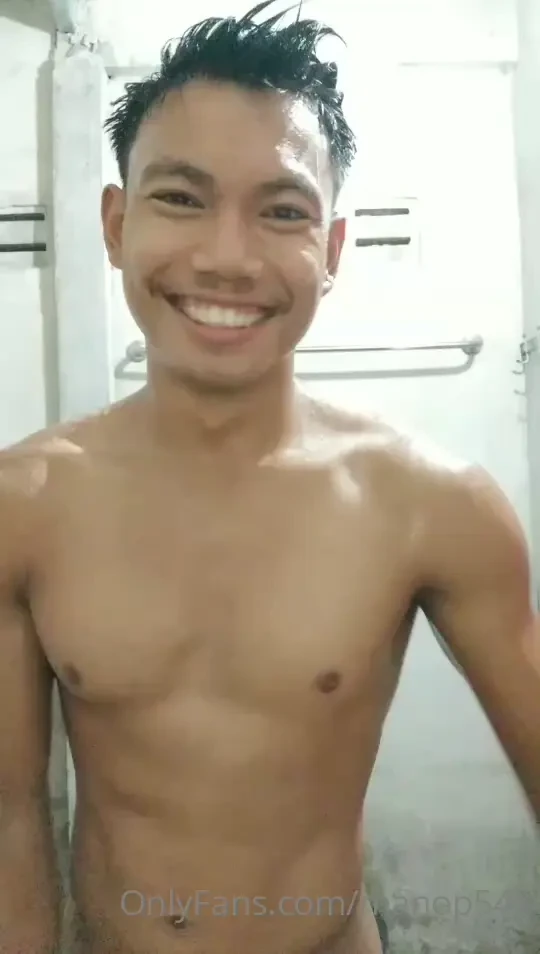 Would you like to take a shower friends 