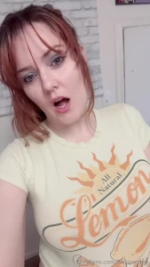 Just a quick random tiddie popping out video cause i m bored and being