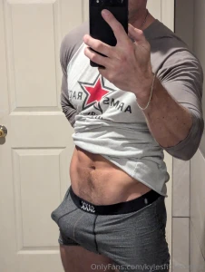 Great leg day today that left me feeling a little lot horny i need a part 1