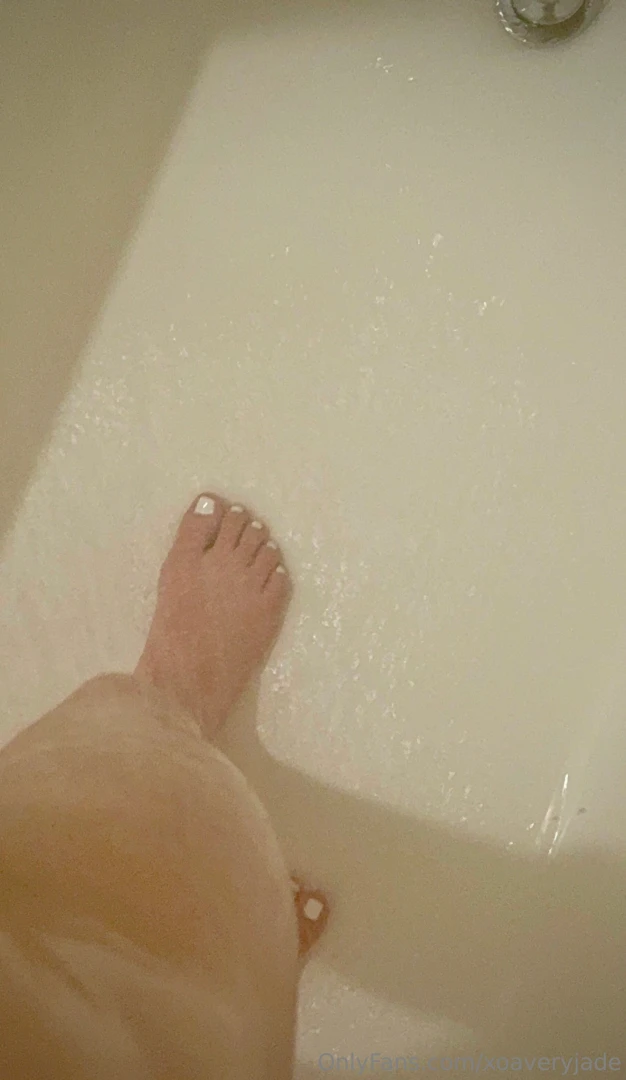 My first shower vids i took soo many more but idk if youre ready for 