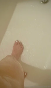 My first shower vids i took soo many more but idk if youre ready for