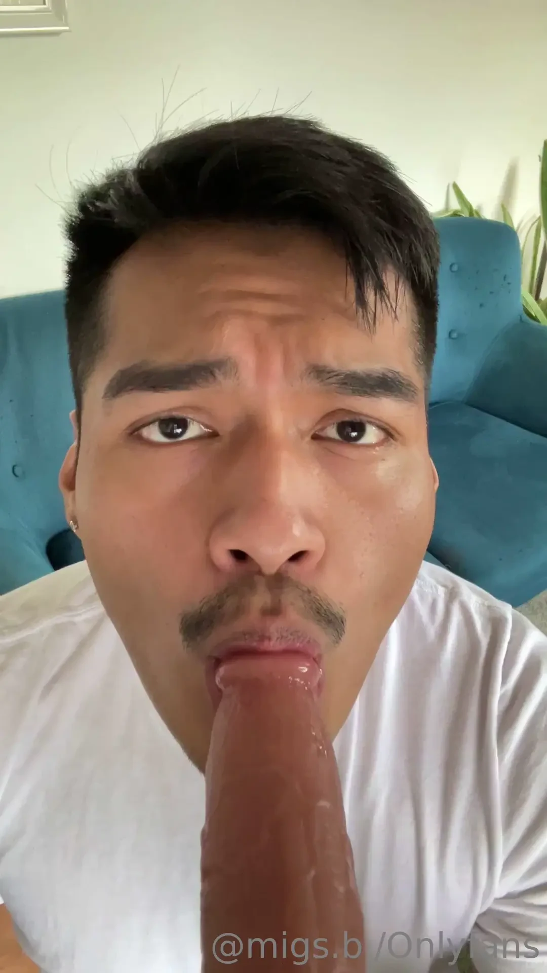 One of my subscribers thank you jay requested a video of me gagging on 