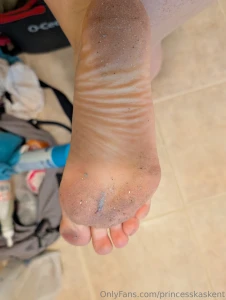 Who s first in line to lick the dirt off