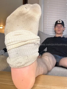 Fuck these socks reek