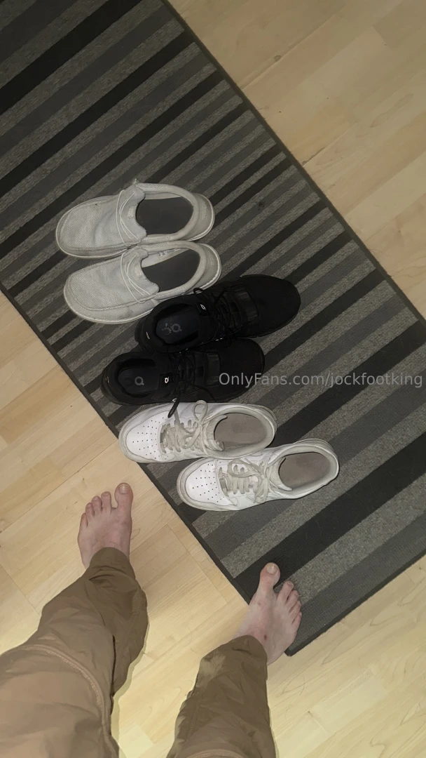 My shoes carry so much stink 