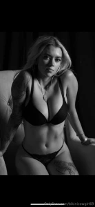 These photoshoots are soooo good make sure you check your private