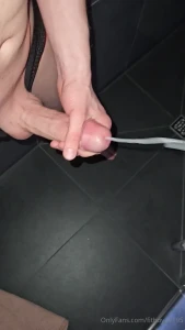 Omg what a big cumshot i love it with my toy in my as and masturbate