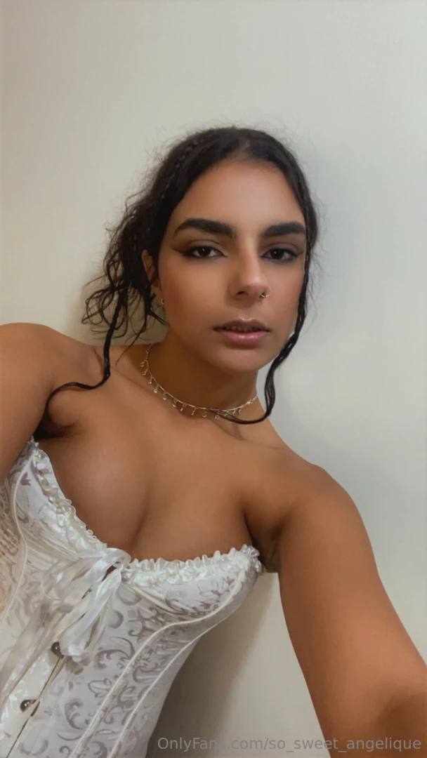 Tried on my corset do you like it 
