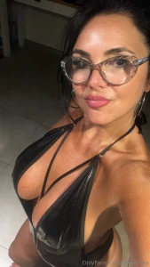 I like to see how hot you get when you look at me